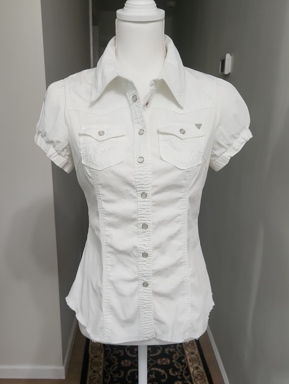 Vintage Y2K GUESS White Embroidered Puff Sleeve Western Button Up Blouse Large